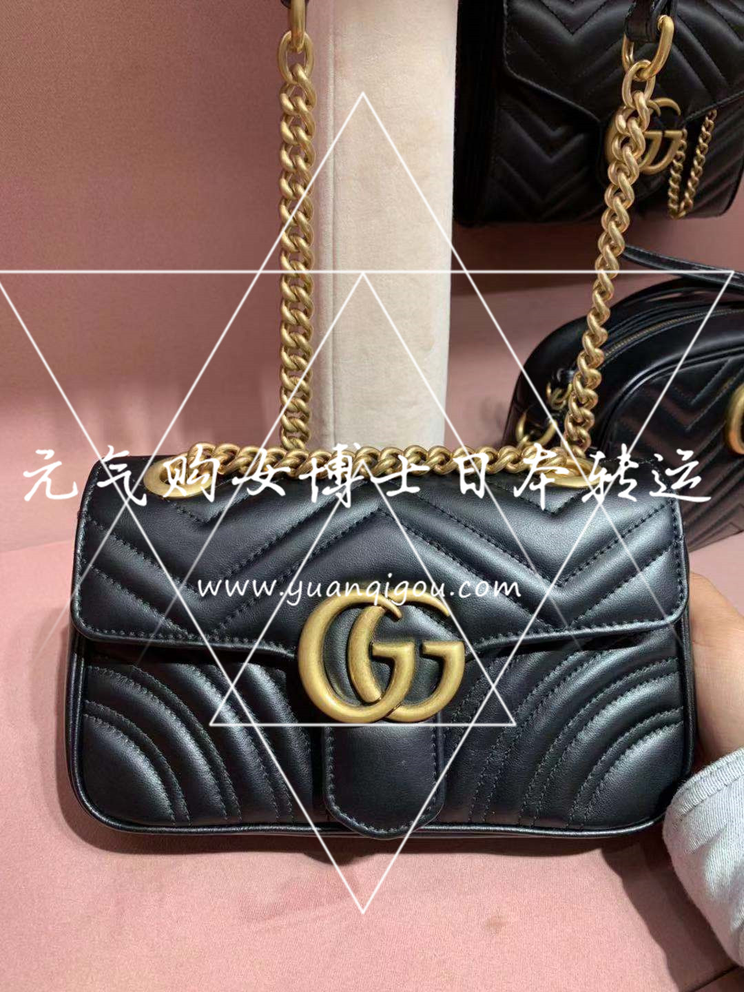 古驰/Gucci · GG·Marmont 黑色波浪纹链条斜挎包